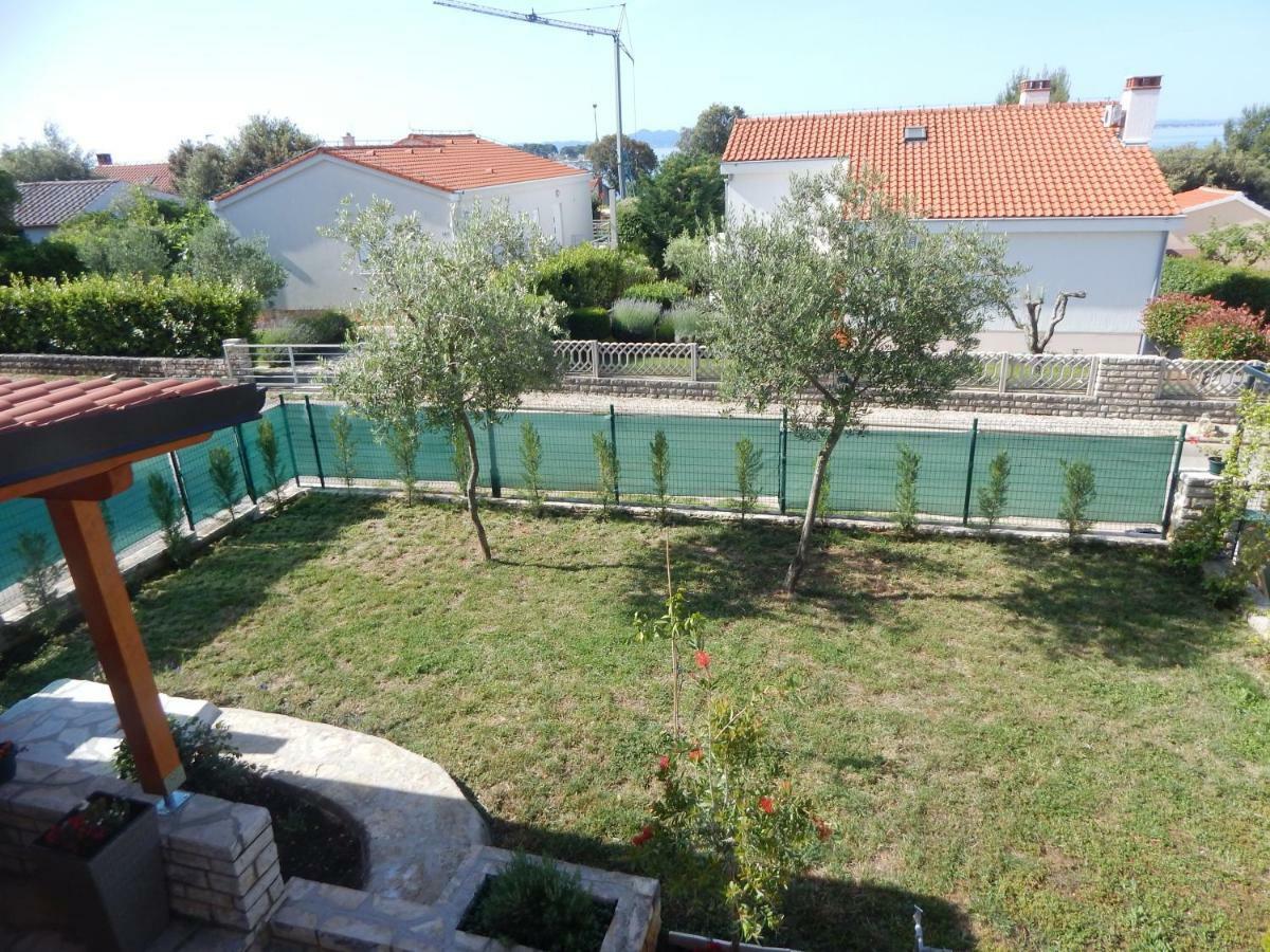 Apartman Duje Petrčane Exterior foto