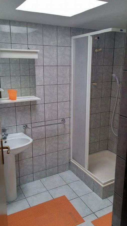 Apartman Duje Petrčane Exterior foto